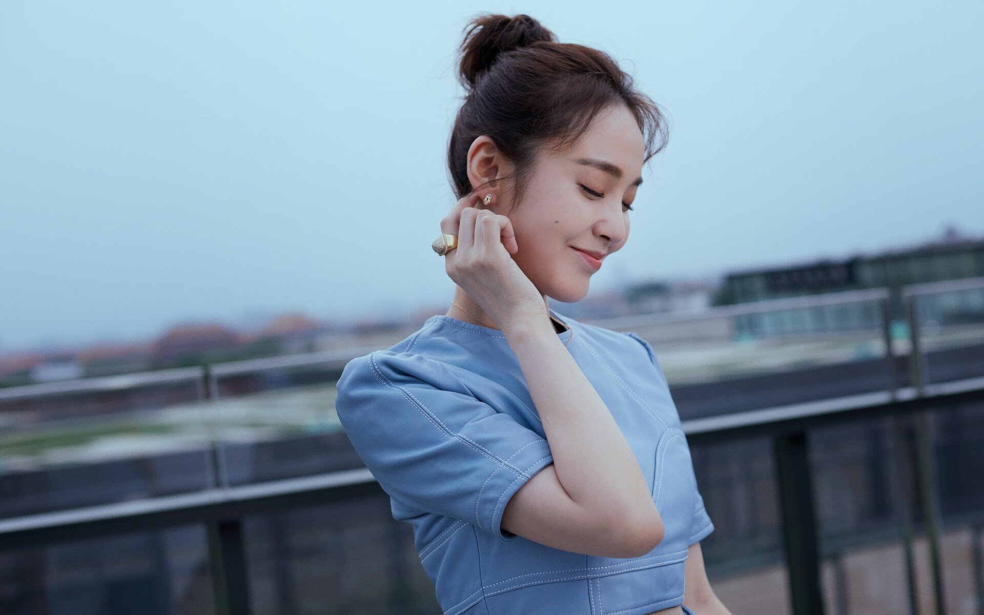 绿茵风暴双响炮,内马尔天神下凡破纪录,日本铁血战术横扫奥地利